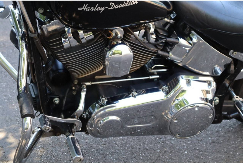 Мотоциклет Harley-Davidson Softail Custom: снимка 16