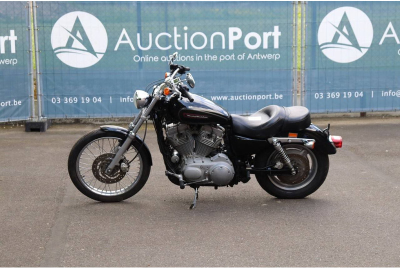Harley-Davidson Sportster XL883 - Мотоциклет: снимка 1 Harley-Davidson Sportster XL883 - Мотоциклет: снимка 1