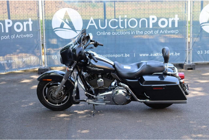 Harley-Davidson Street Glide - Мотоциклет: снимка 2 Harley-Davidson Street Glide - Мотоциклет: снимка 2