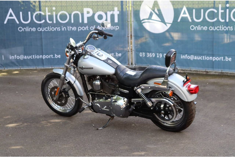 Harley-Davidson Super Glide Custom - Мотоциклет: снимка 3 Harley-Davidson Super Glide Custom - Мотоциклет: снимка 3