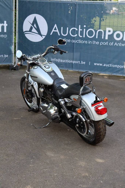 Harley-Davidson Super Glide Custom - Мотоциклет: снимка 4 Harley-Davidson Super Glide Custom - Мотоциклет: снимка 4