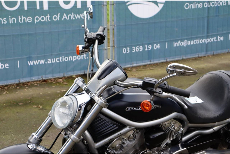 Мотоциклет Harley-Davidson V-Rod VRSC: снимка 12 Мотоциклет Harley-Davidson V-Rod VRSC: снимка 12