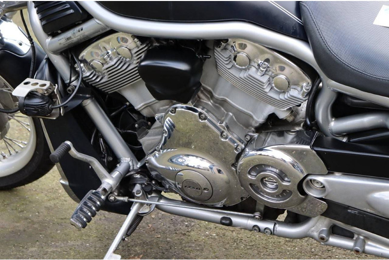 Мотоциклет Harley-Davidson V-Rod VRSC: снимка 16 Мотоциклет Harley-Davidson V-Rod VRSC: снимка 16