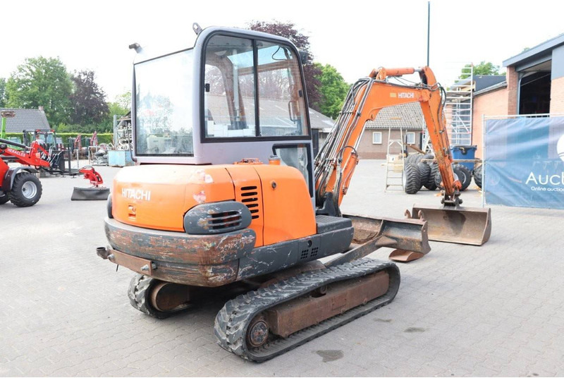 Hitachi ZX35 - Верижен багер: снимка 5 Hitachi ZX35 - Верижен багер: снимка 5