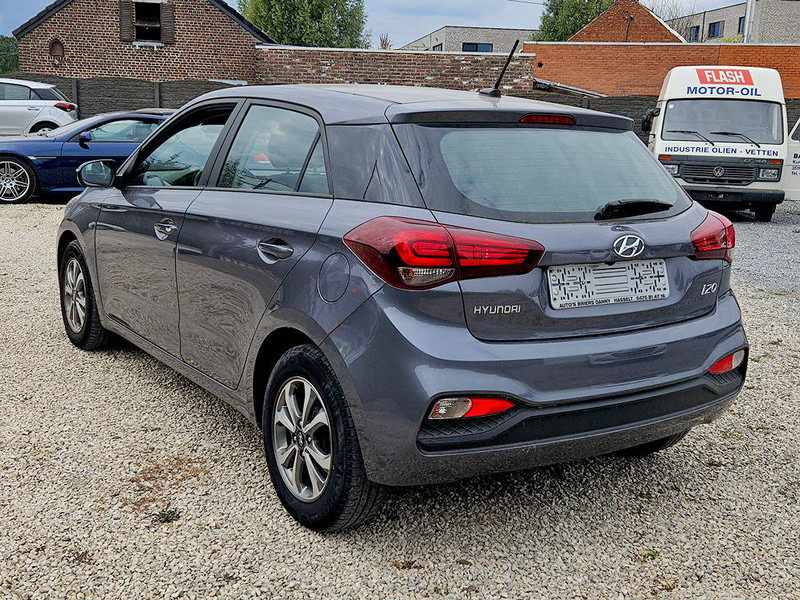 Hyundai i20 1.2 - Седан: снимка 3 Hyundai i20 1.2 - Седан: снимка 3