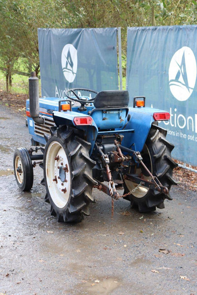 Iseki TU1900 - Трактор: снимка 4 Iseki TU1900 - Трактор: снимка 4