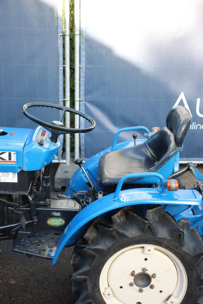 Трактор Iseki TX1210F: снимка 19