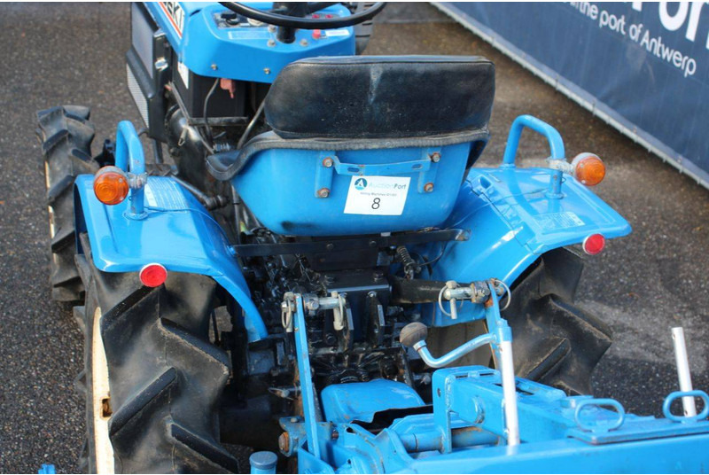 Трактор Iseki TX1210F: снимка 16