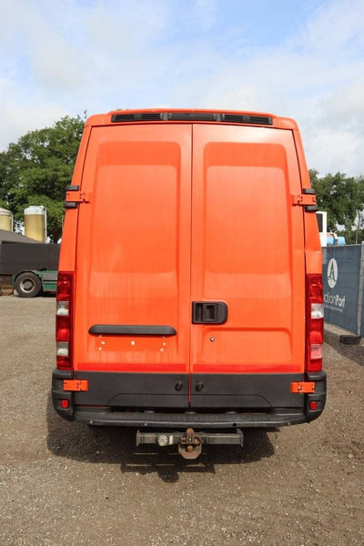 Iveco Daily 35J12B43A - Товарен бус: снимка 5 Iveco Daily 35J12B43A - Товарен бус: снимка 5