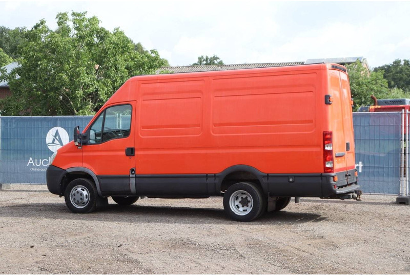 Iveco Daily 35J12B43A - Товарен бус: снимка 3 Iveco Daily 35J12B43A - Товарен бус: снимка 3
