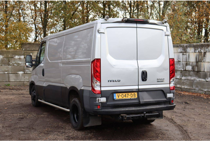 Iveco Daily 40C21 - Товарен бус: снимка 4 Iveco Daily 40C21 - Товарен бус: снимка 4