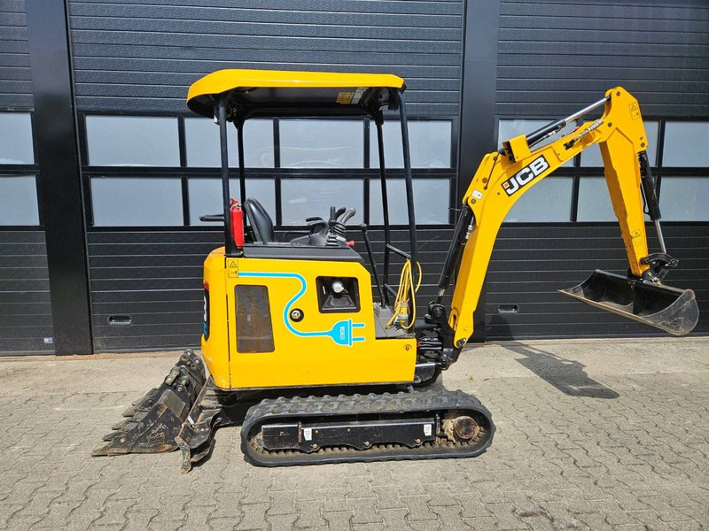 JCB 19C-1 E - Мини багер: снимка 3 JCB 19C-1 E - Мини багер: снимка 3