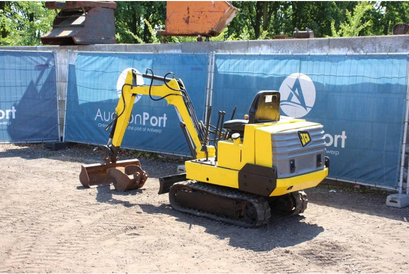 JCB - Мини багер: снимка 3 JCB - Мини багер: снимка 3