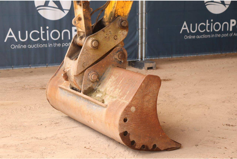 Верижен багер JCB JS131LC: снимка 11 Верижен багер JCB JS131LC: снимка 11