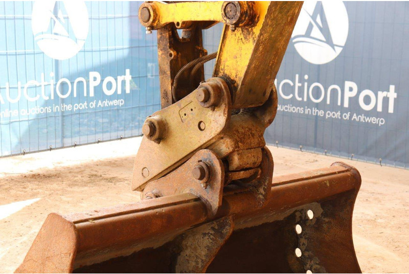 Верижен багер JCB JS131LC: снимка 13 Верижен багер JCB JS131LC: снимка 13