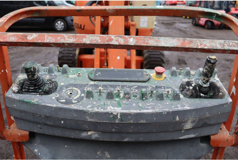 Артикулираща платформа JLG 450AJ: снимка 13