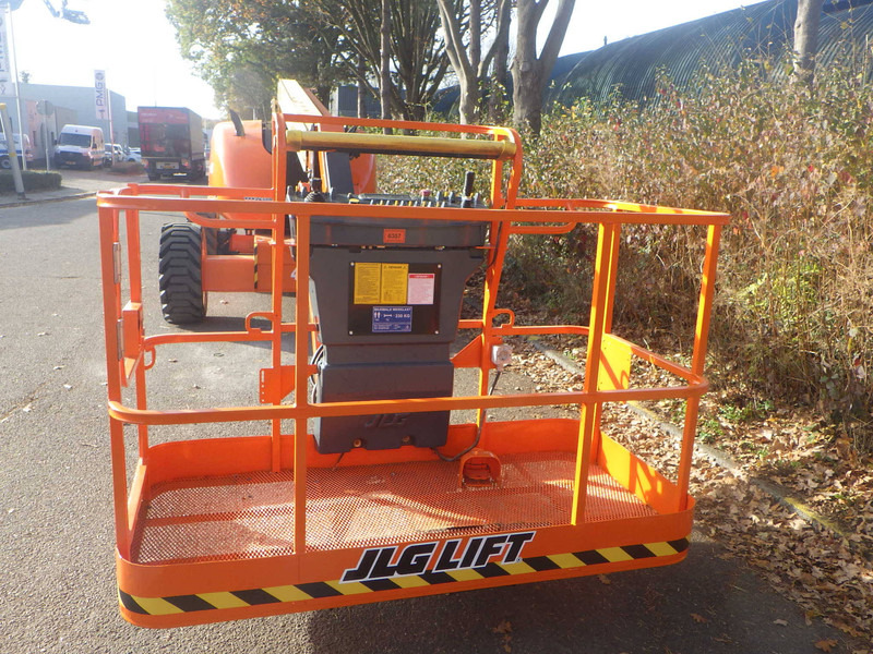 JLG 600AJ - Артикулираща платформа: снимка 4 JLG 600AJ - Артикулираща платформа: снимка 4