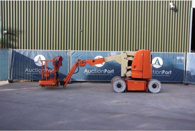 JLG E300AJP - Артикулираща платформа: снимка 2 JLG E300AJP - Артикулираща платформа: снимка 2