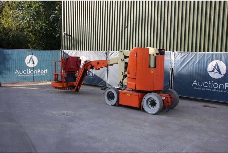 JLG E300AJP - Артикулираща платформа: снимка 3 JLG E300AJP - Артикулираща платформа: снимка 3