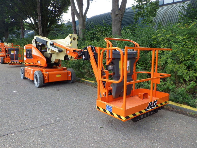 JLG E400AJPN - Артикулираща платформа: снимка 2 JLG E400AJPN - Артикулираща платформа: снимка 2