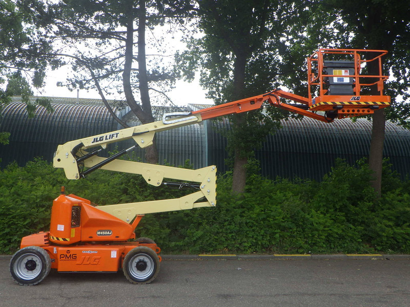 Телескопична платформа JLG M450AJ: снимка 13 Телескопична платформа JLG M450AJ: снимка 13
