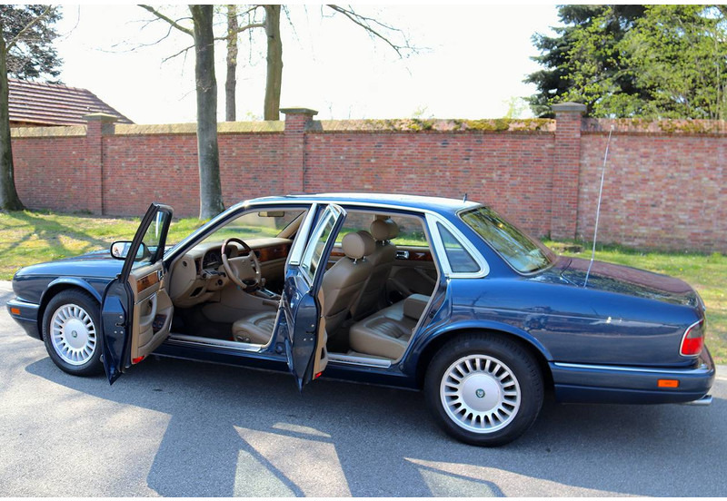 Jaguar XJ Sovereign 4.0 - Седан: снимка 3 Jaguar XJ Sovereign 4.0 - Седан: снимка 3
