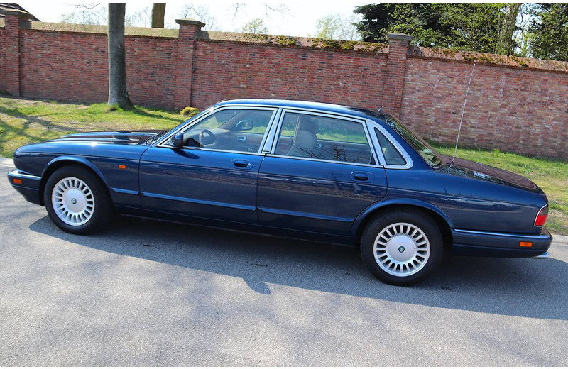 Jaguar XJ Sovereign 4.0 - Седан: снимка 2 Jaguar XJ Sovereign 4.0 - Седан: снимка 2