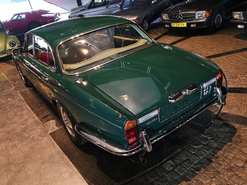 Jaguar XJ (series II) 4.2 Automatic - Седан: снимка 4 Jaguar XJ (series II) 4.2 Automatic - Седан: снимка 4