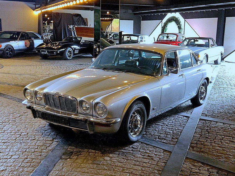 Jaguar XJ (series II) 4.2 Automatic - Седан: снимка 1 Jaguar XJ (series II) 4.2 Automatic - Седан: снимка 1
