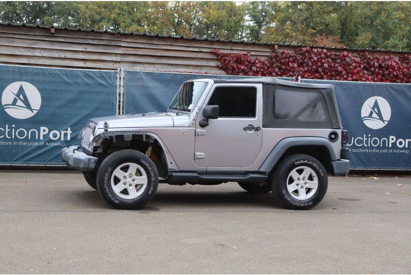 Jeep Wrangler Sport - Джип: снимка 1 Jeep Wrangler Sport - Джип: снимка 1