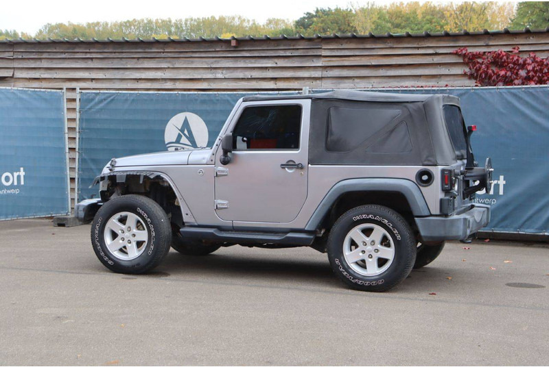 Jeep Wrangler Sport - Джип: снимка 3 Jeep Wrangler Sport - Джип: снимка 3