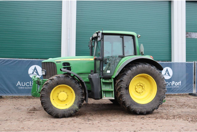 John Deere 6830 - Трактор: снимка 2 John Deere 6830 - Трактор: снимка 2