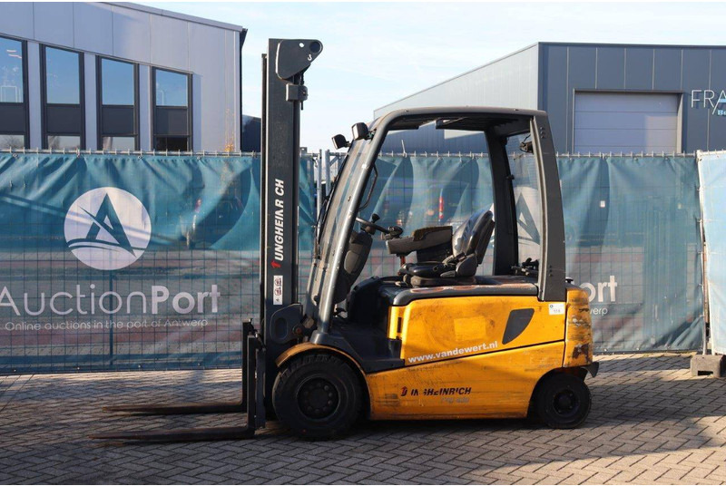 Jungheinrich EFG 430 - Електрокар: снимка 1 Jungheinrich EFG 430 - Електрокар: снимка 1