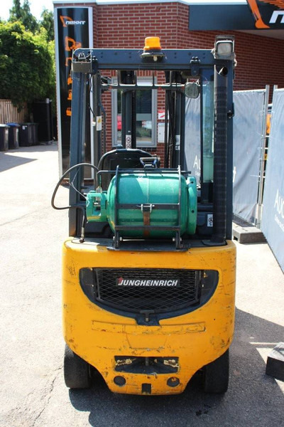 Jungheinrich SH 4-980 - Газокар: снимка 4 Jungheinrich SH 4-980 - Газокар: снимка 4