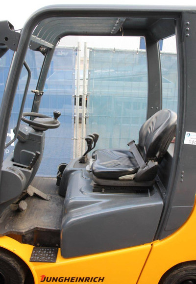 Газокар Jungheinrich TFG 320: снимка 17 Газокар Jungheinrich TFG 320: снимка 17