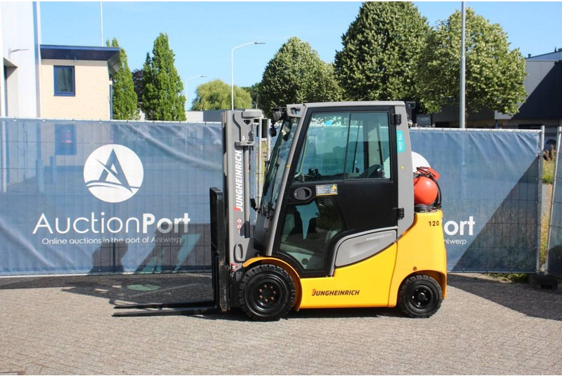 Jungheinrich TFG 320 - Газокар: снимка 1 Jungheinrich TFG 320 - Газокар: снимка 1