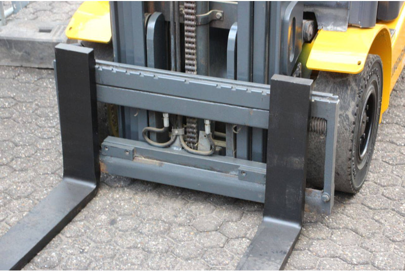 Газокар Jungheinrich TFG 320: снимка 10 Газокар Jungheinrich TFG 320: снимка 10