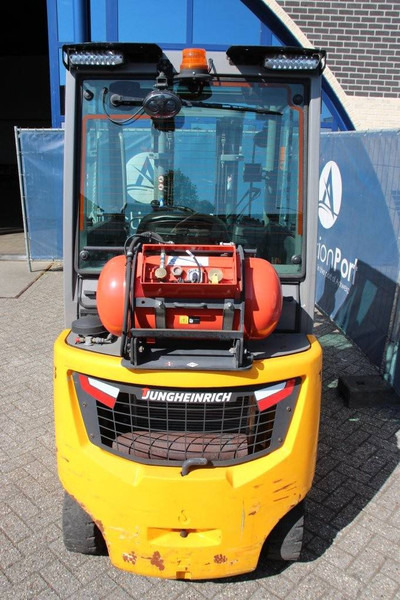 Jungheinrich TFG 320S - Газокар: снимка 4 Jungheinrich TFG 320S - Газокар: снимка 4