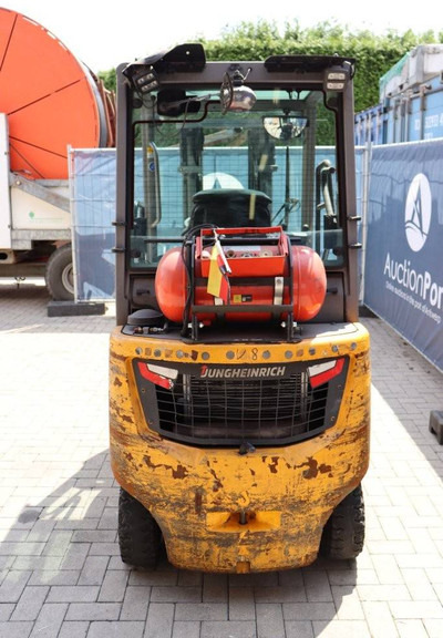 Jungheinrich TFG 320s - Газокар: снимка 5 Jungheinrich TFG 320s - Газокар: снимка 5