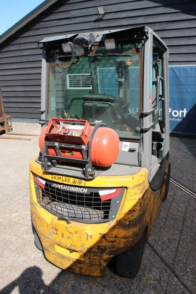 Jungheinrich TFG 320s - Газокар: снимка 5 Jungheinrich TFG 320s - Газокар: снимка 5