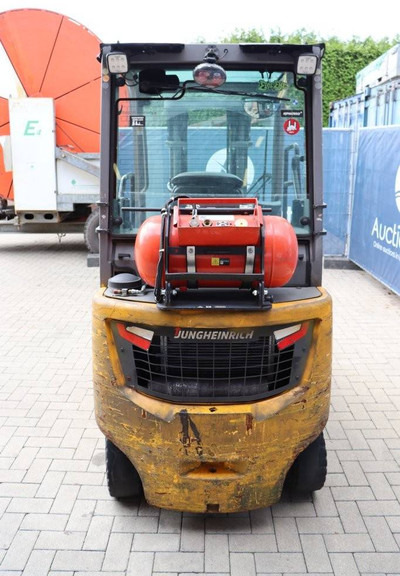 Jungheinrich TFG 320s - Газокар: снимка 5 Jungheinrich TFG 320s - Газокар: снимка 5