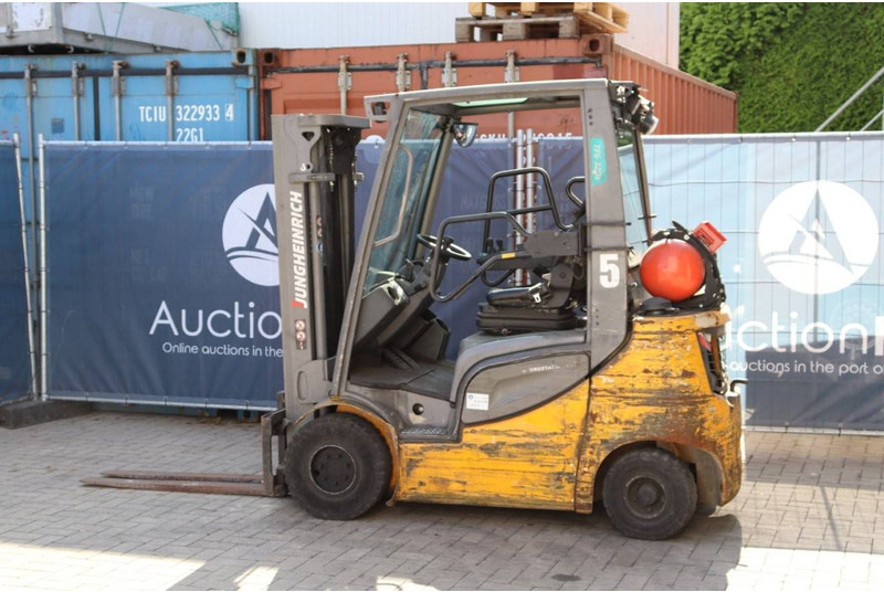 Jungheinrich TFG 320s - Газокар: снимка 3 Jungheinrich TFG 320s - Газокар: снимка 3