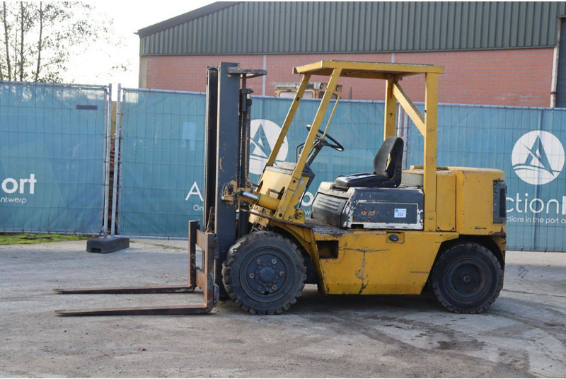 Komatsu - Дизелов мотокар: снимка 1 Komatsu - Дизелов мотокар: снимка 1