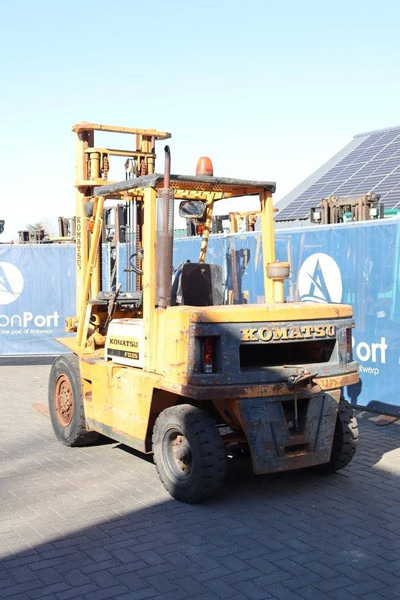 Komatsu FD35-4 - Дизелов мотокар: снимка 3 Komatsu FD35-4 - Дизелов мотокар: снимка 3