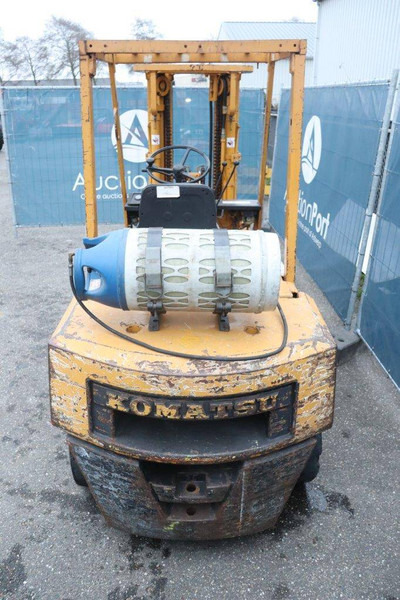 Komatsu FG30-8 - Газокар: снимка 4 Komatsu FG30-8 - Газокар: снимка 4