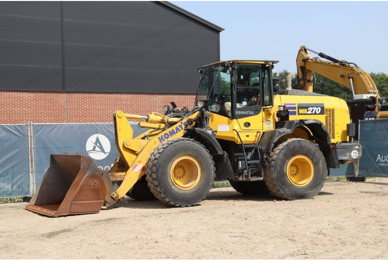 Колесен товарач Komatsu WA270-8E0: снимка 10 Колесен товарач Komatsu WA270-8E0: снимка 10