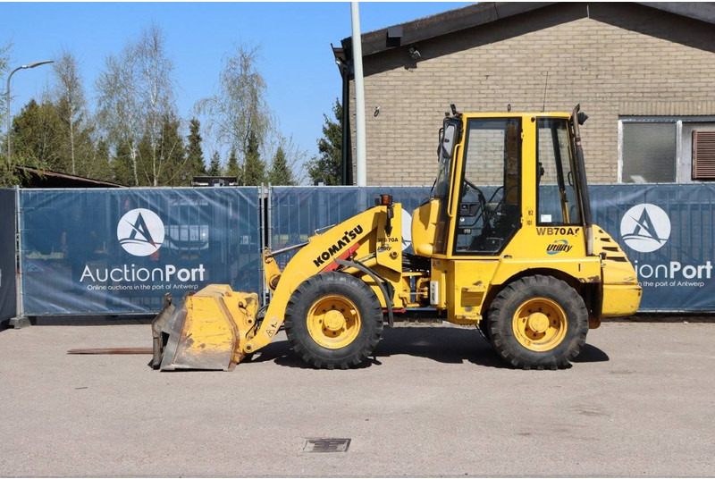 Komatsu WB 70 A - Багер-товарач: снимка 2 Komatsu WB 70 A - Багер-товарач: снимка 2