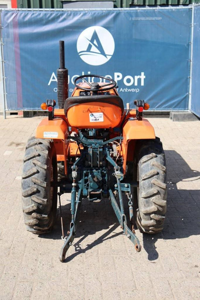 Kubota B1400 - Трактор: снимка 4 Kubota B1400 - Трактор: снимка 4