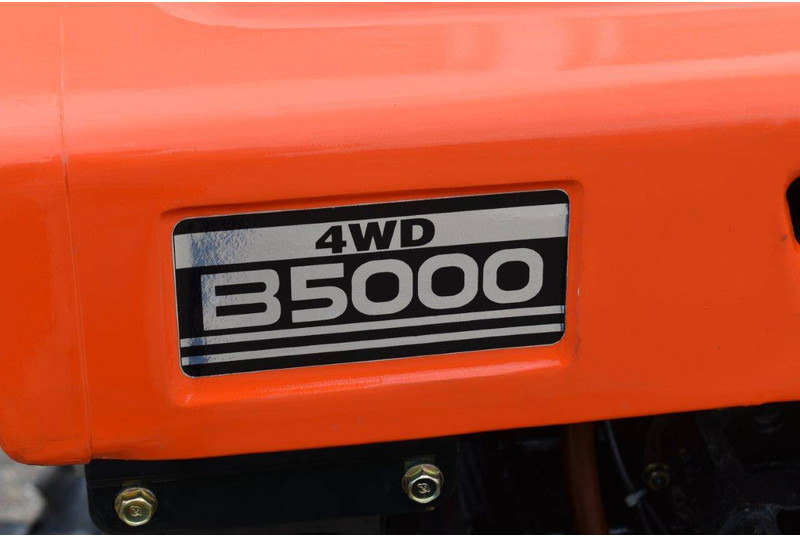 Kubota B5000 - Трактор: снимка 5 Kubota B5000 - Трактор: снимка 5
