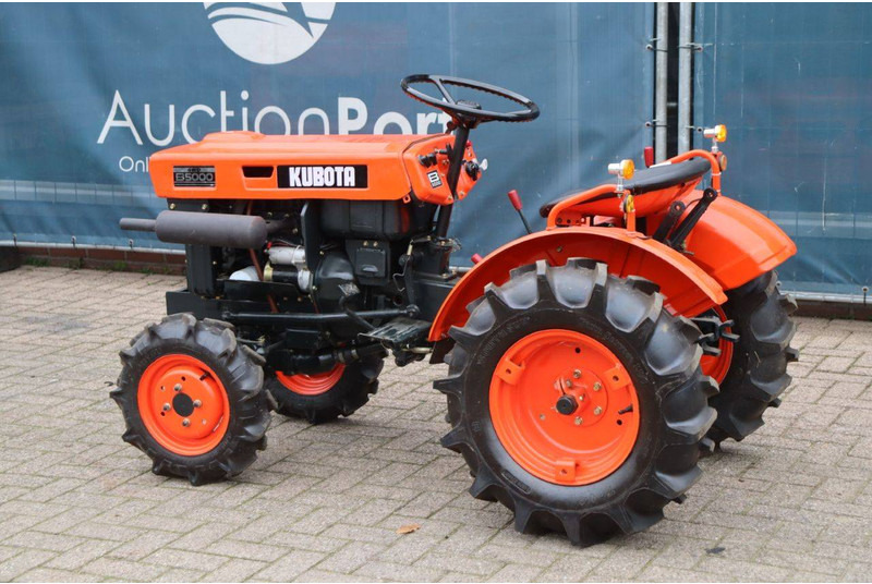 Kubota B5000 - Трактор: снимка 3 Kubota B5000 - Трактор: снимка 3